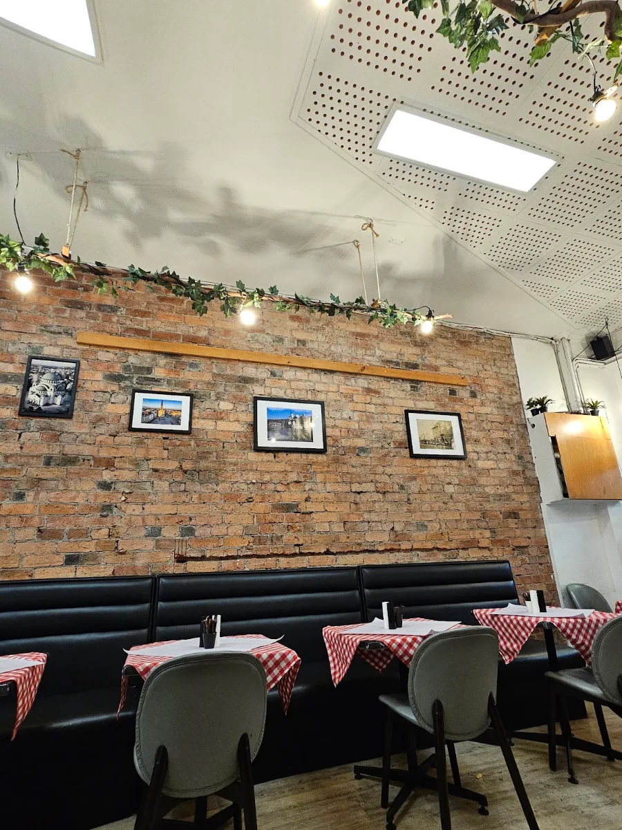 Vibe, Divini Restaurant & Cafe