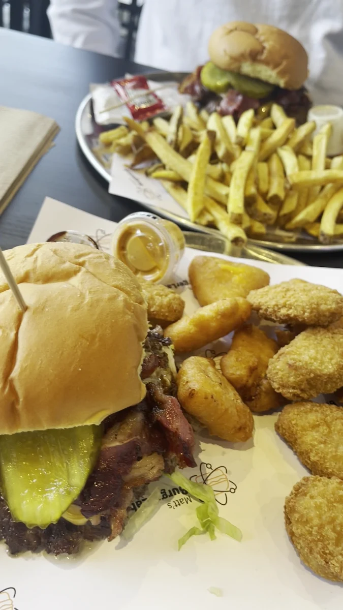 Food & drink, Matt’s Burger Lab Queen St W