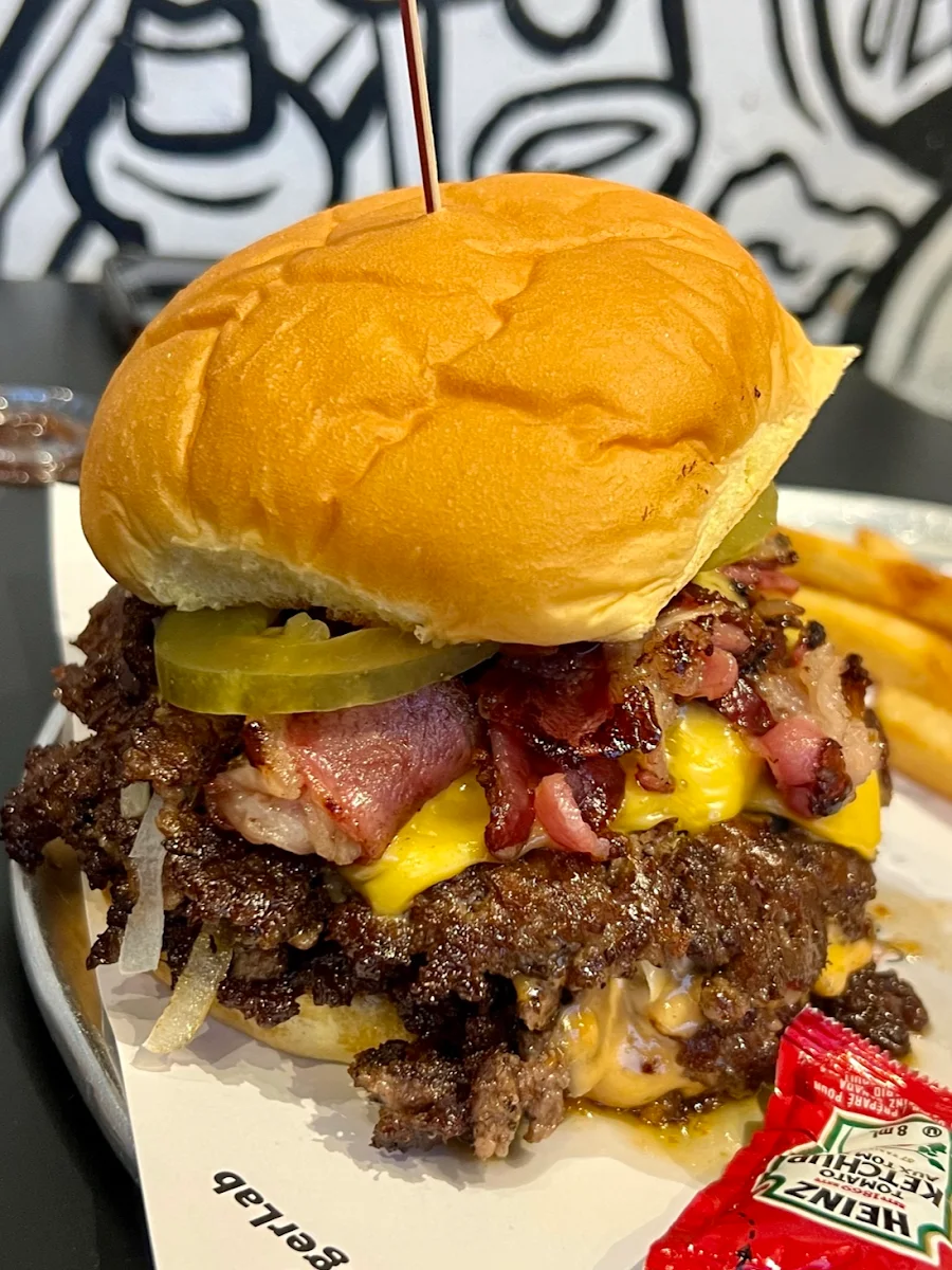 Food & drink, Matt’s Burger Lab Queen St W