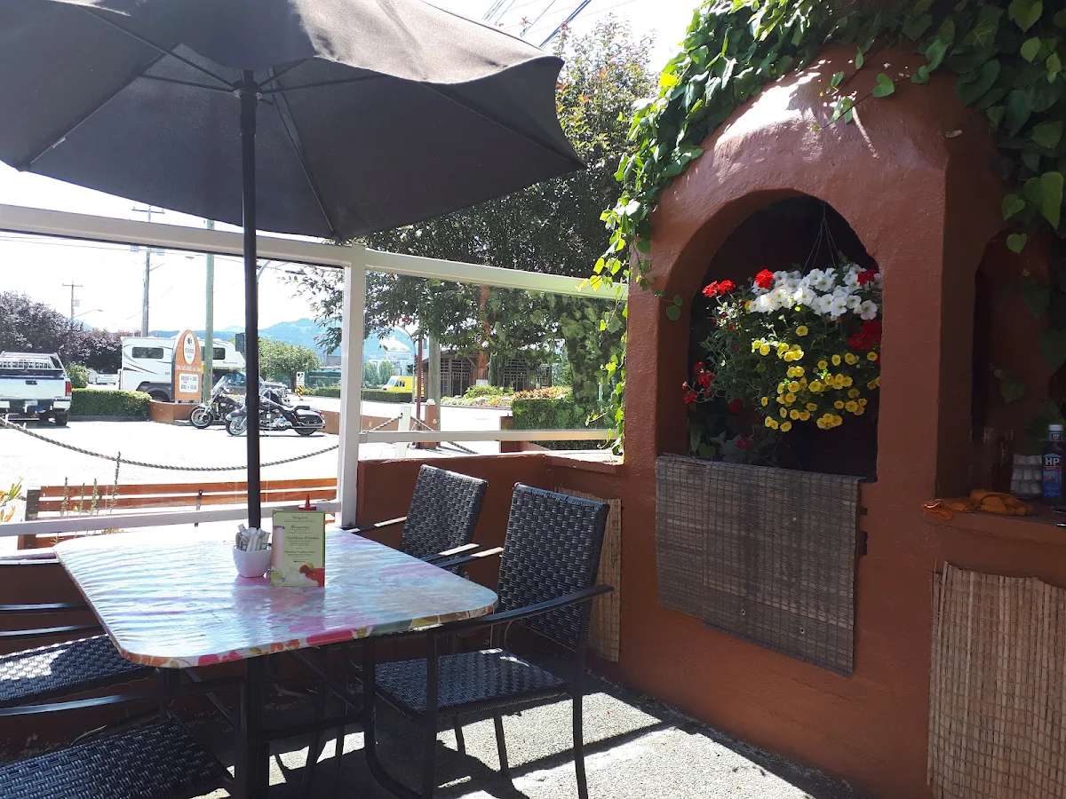 Vibe, Pescadores Bistro