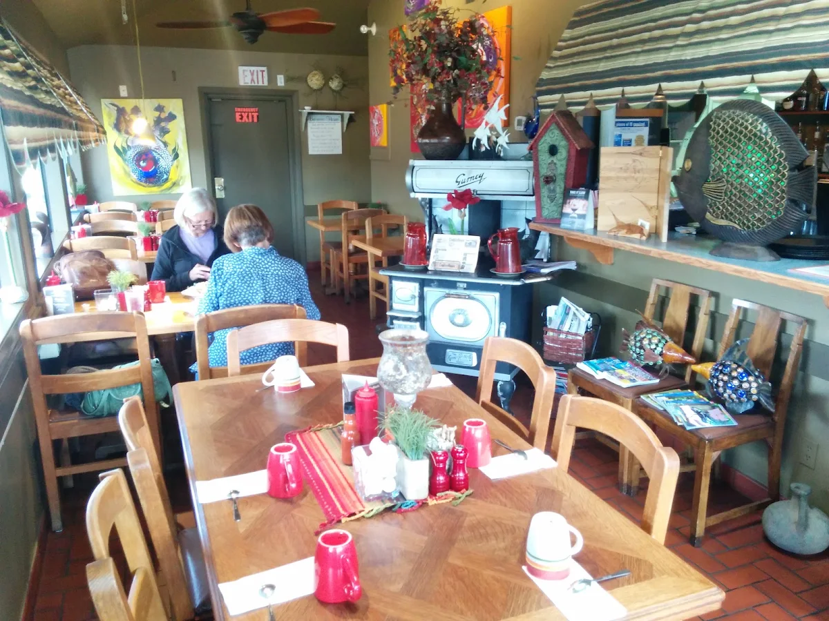 Vibe, Pescadores Bistro