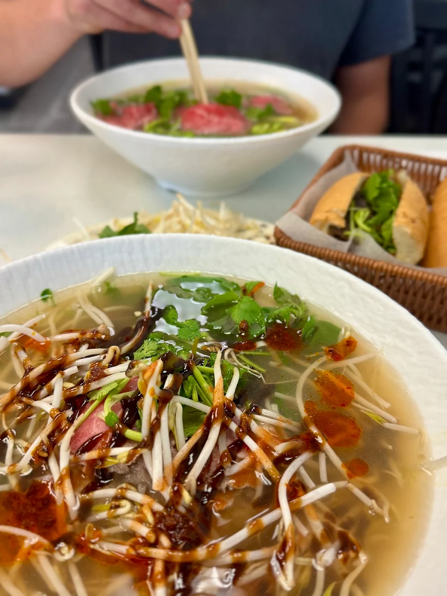 Food & drink, Un Pho Get a Bowl