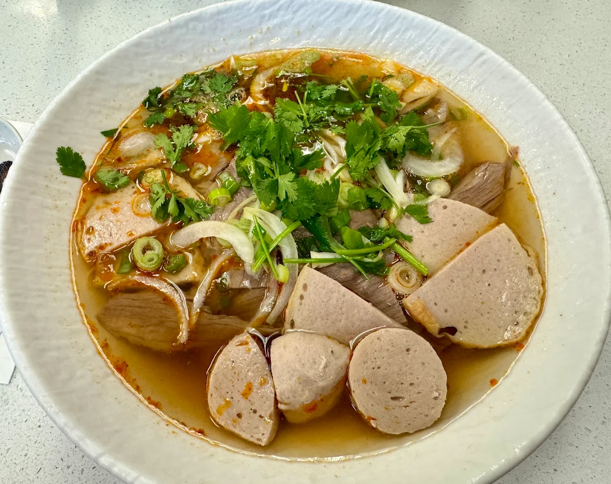Food & drink, Un Pho Get a Bowl