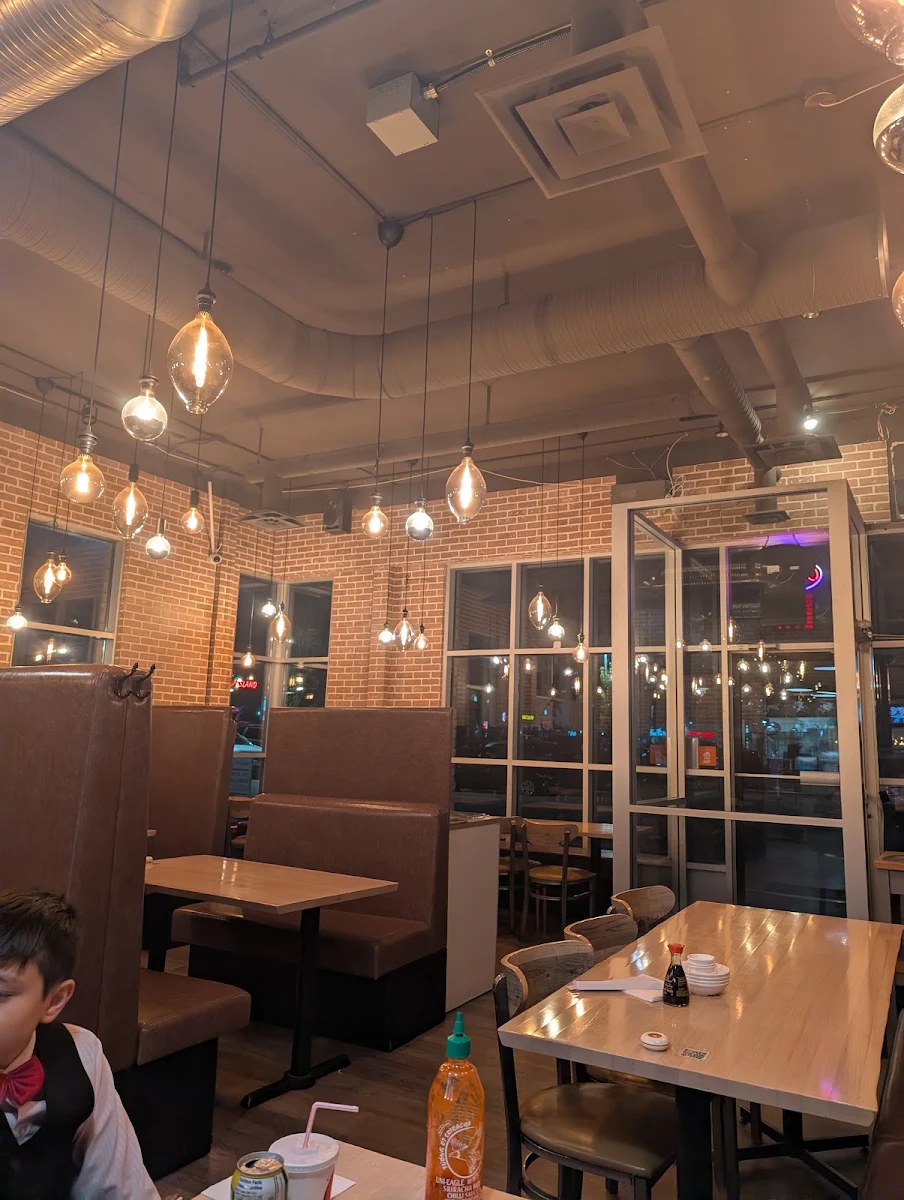 Vibe, Kiro Sushi