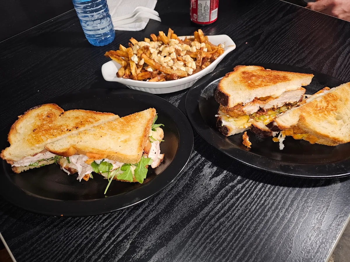 Food & drink, Flossie's Sandwich Parlor - Belleville