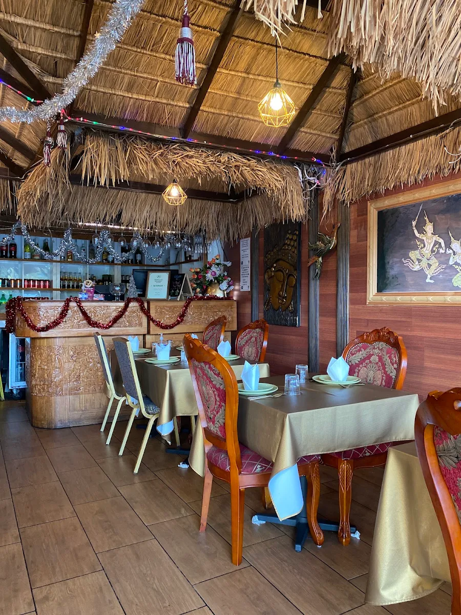 Vibe, The Royal Thai Hut