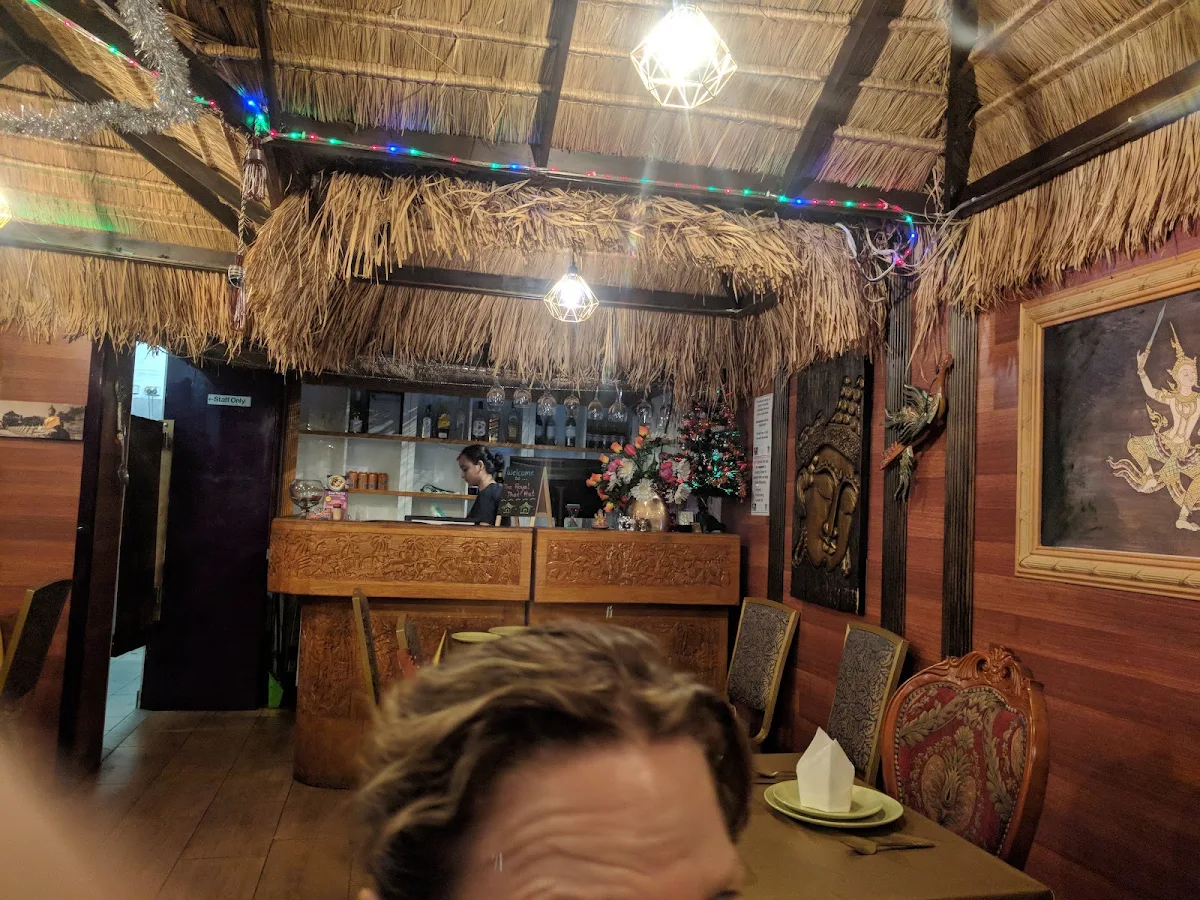 Vibe, The Royal Thai Hut