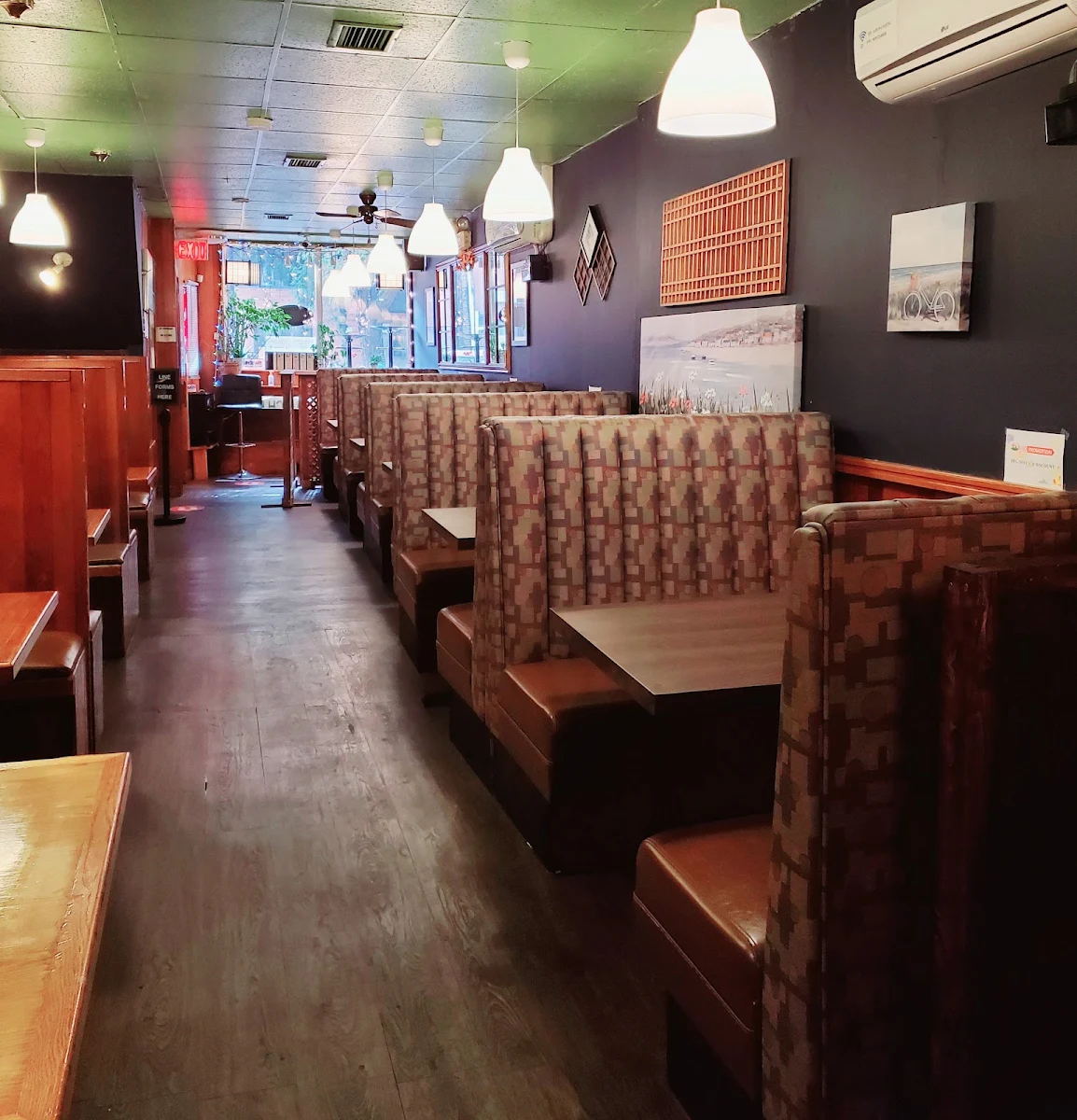 Vibe, AJIO KOREAN &JAPANESE RESTAURANT (아지오 한식 일식)