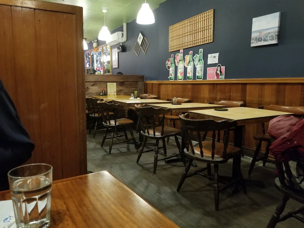 Vibe, AJIO KOREAN &JAPANESE RESTAURANT (아지오 한식 일식)