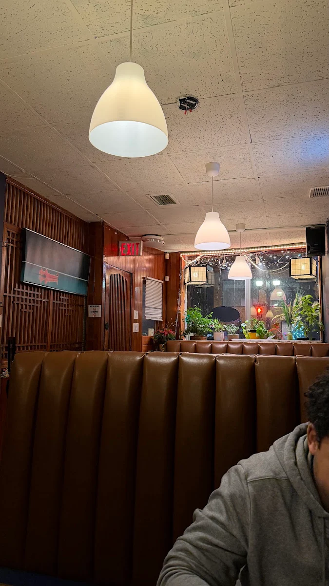Vibe, AJIO KOREAN &JAPANESE RESTAURANT (아지오 한식 일식)