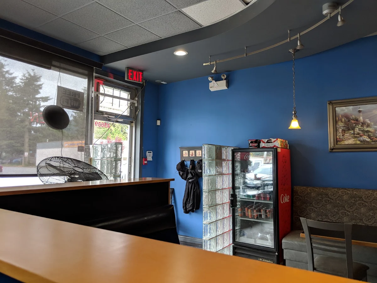 Vibe, Hide-A-Way Cafe
