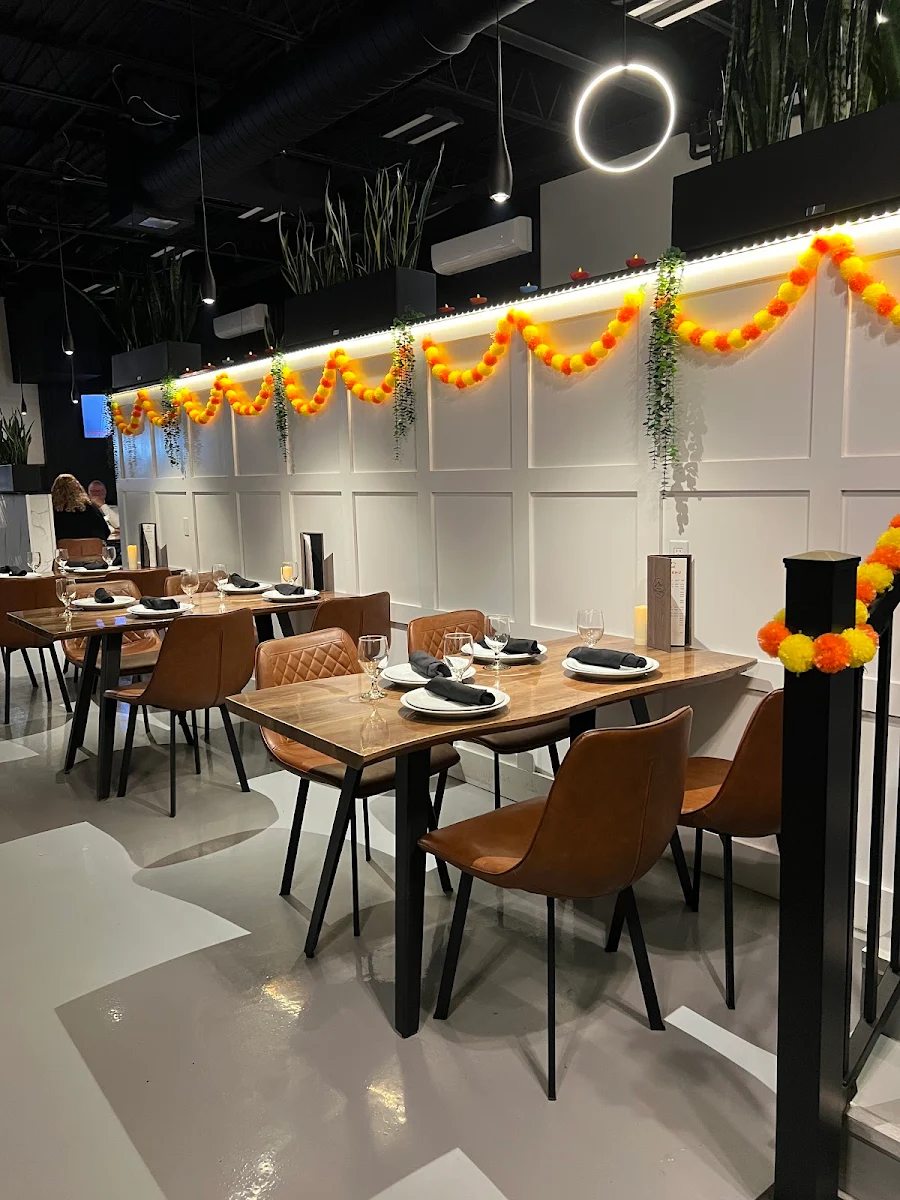 Vibe, Indian Paramount Restaurant