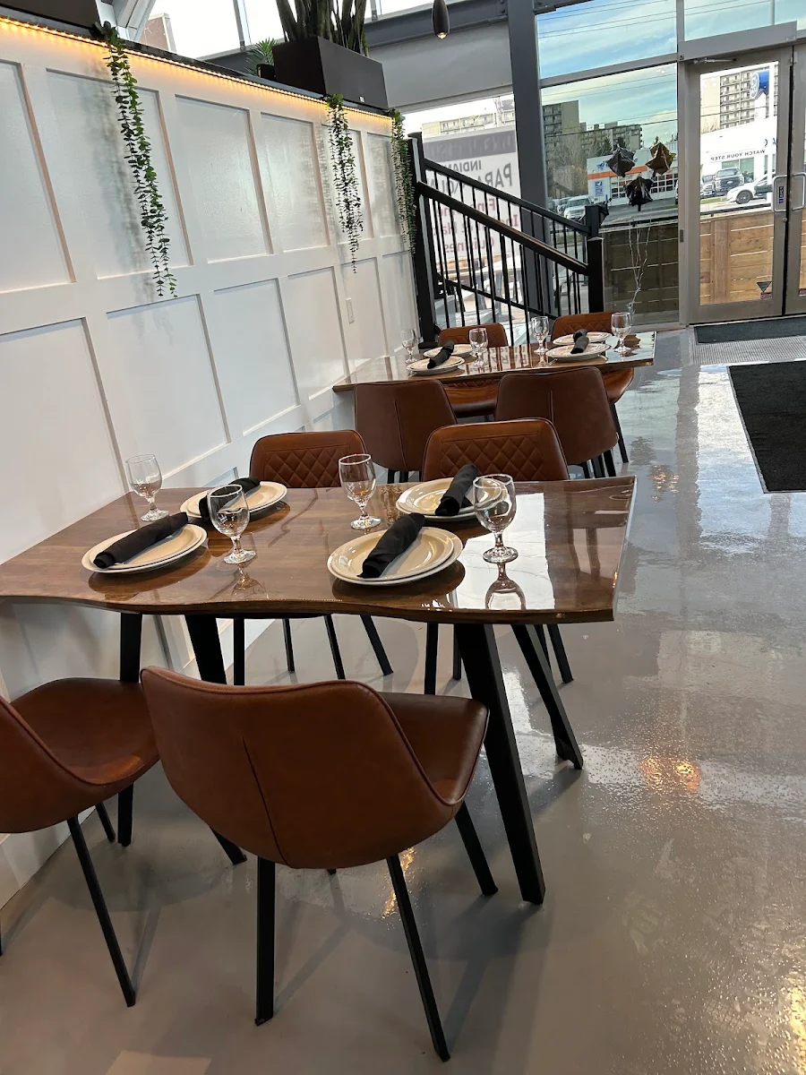 Vibe, Indian Paramount Restaurant