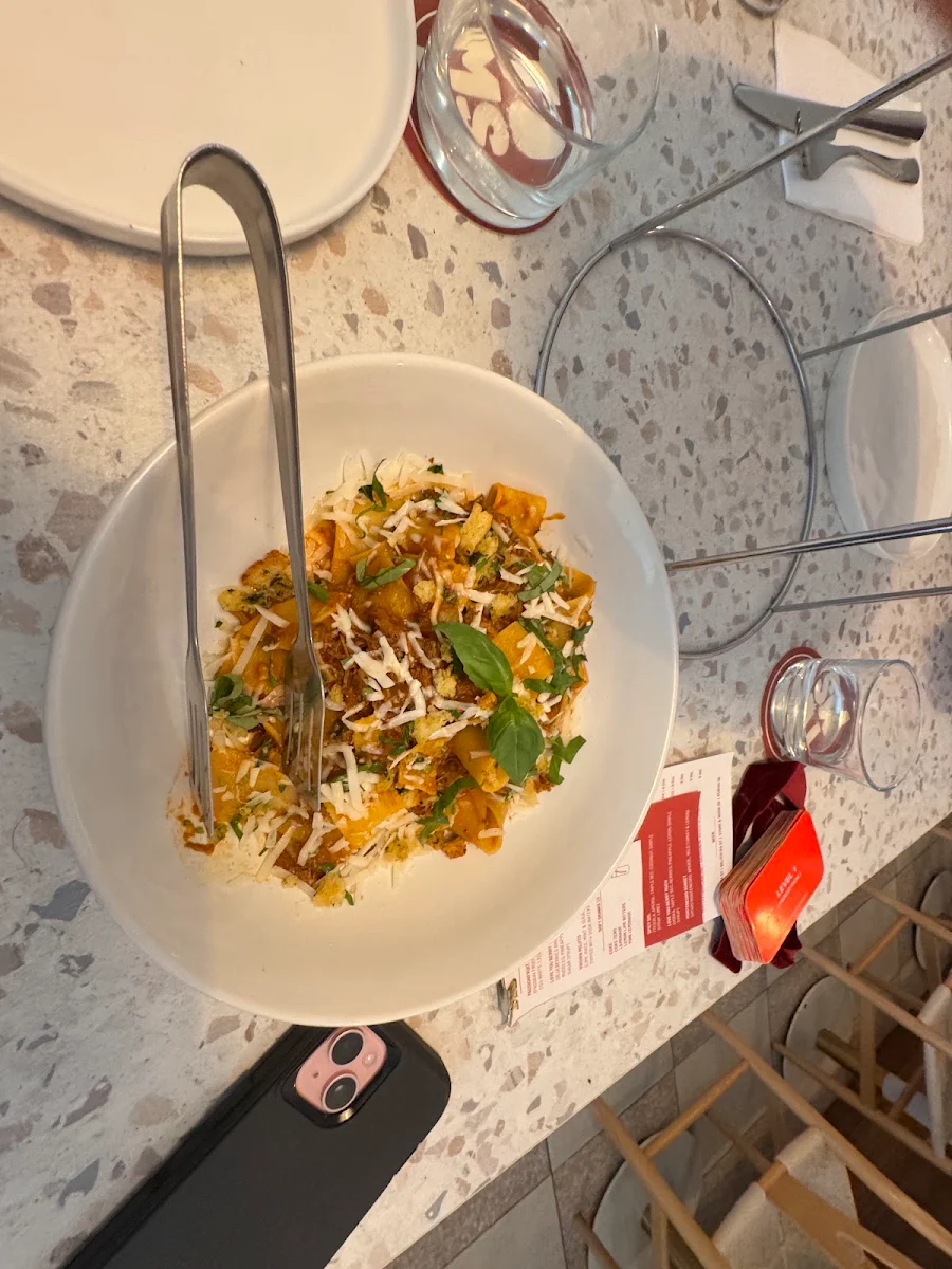 Food & drink, TOMS Eatery