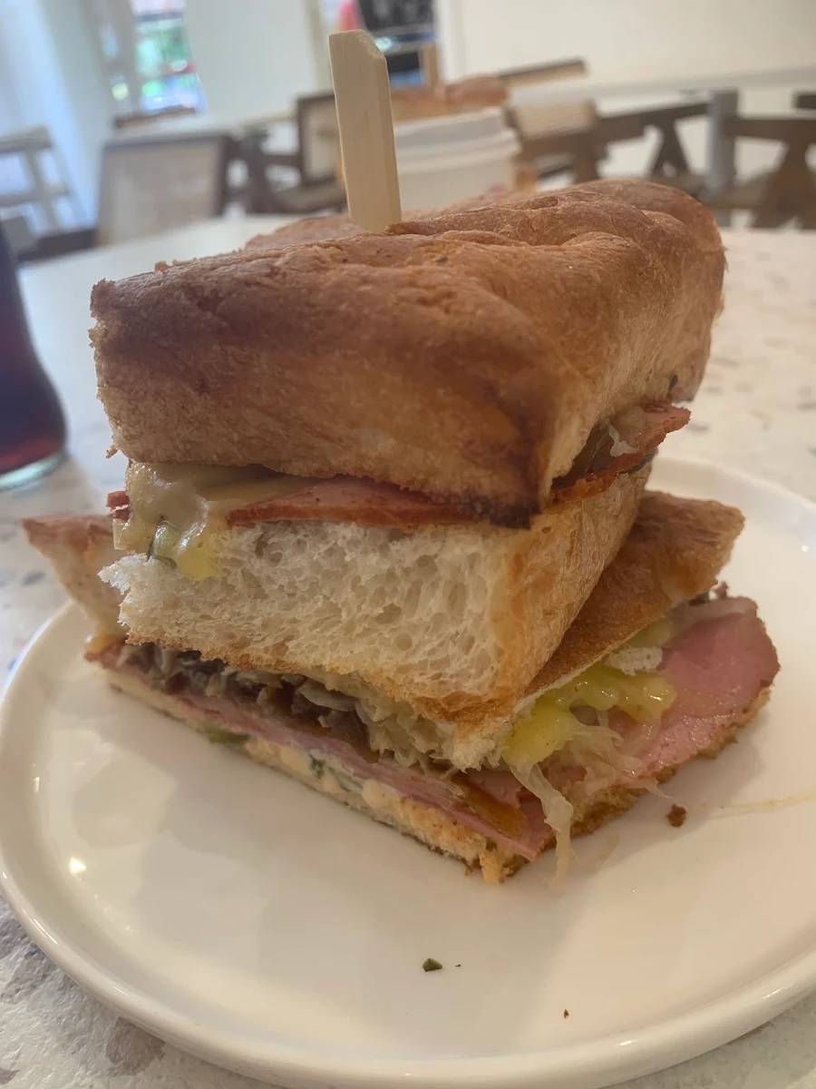 Food & drink, TOMS Eatery