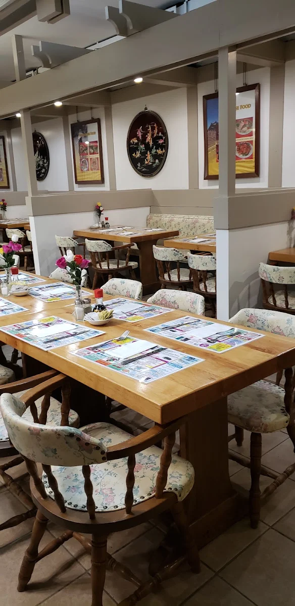 Vibe, Lucky Palace Restaurant