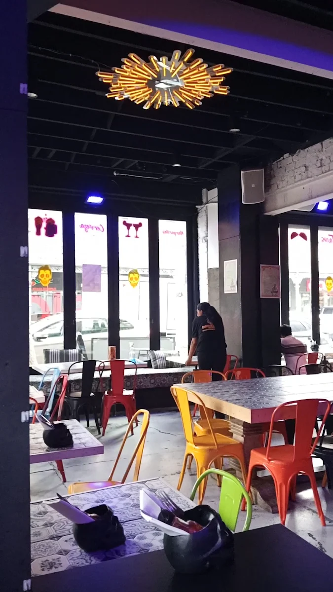 Vibe, Hecho en Mexico Richmond (Rooftop Bar)