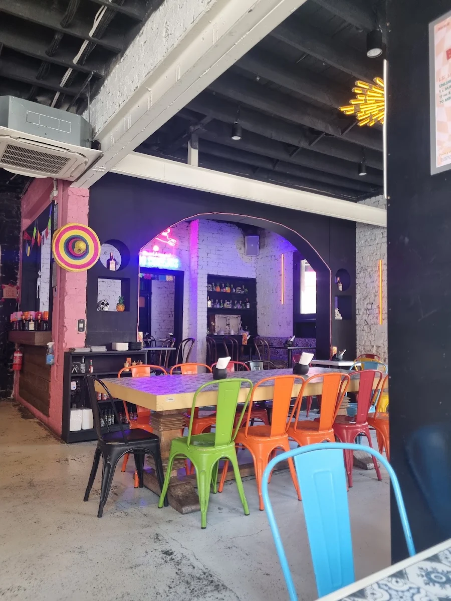 Vibe, Hecho en Mexico Richmond (Rooftop Bar)