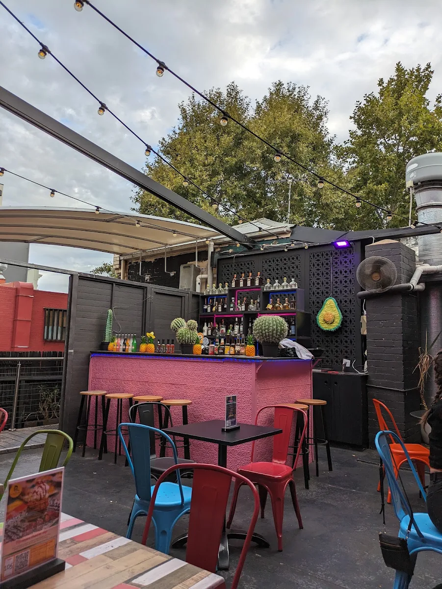 Vibe, Hecho en Mexico Richmond (Rooftop Bar)