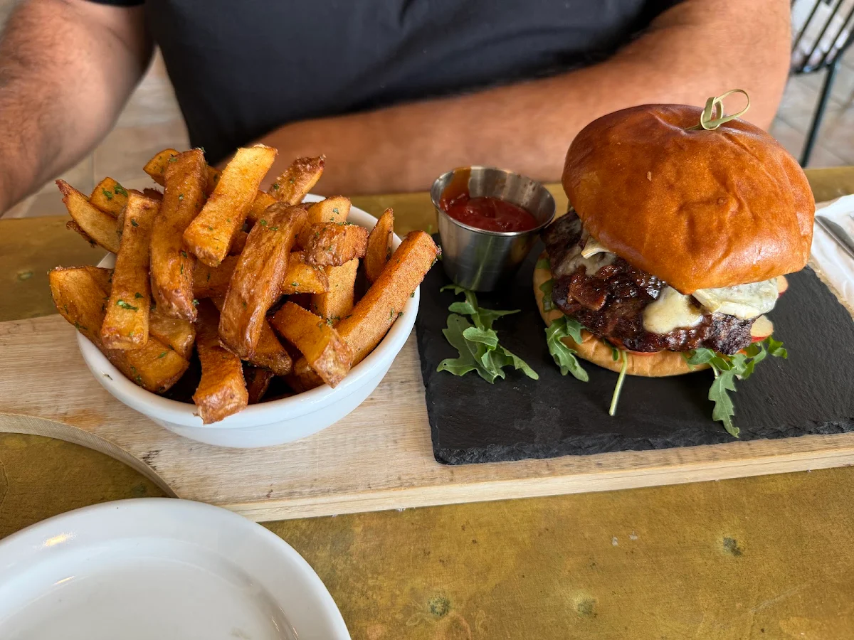 Food & drink, The Burleigh Falls Inn