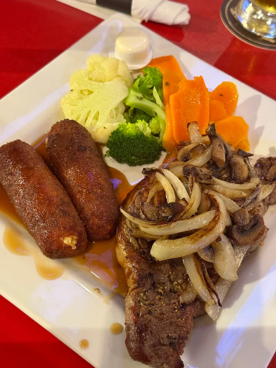 Food & drink, Pastimes Sports Bar and Grill