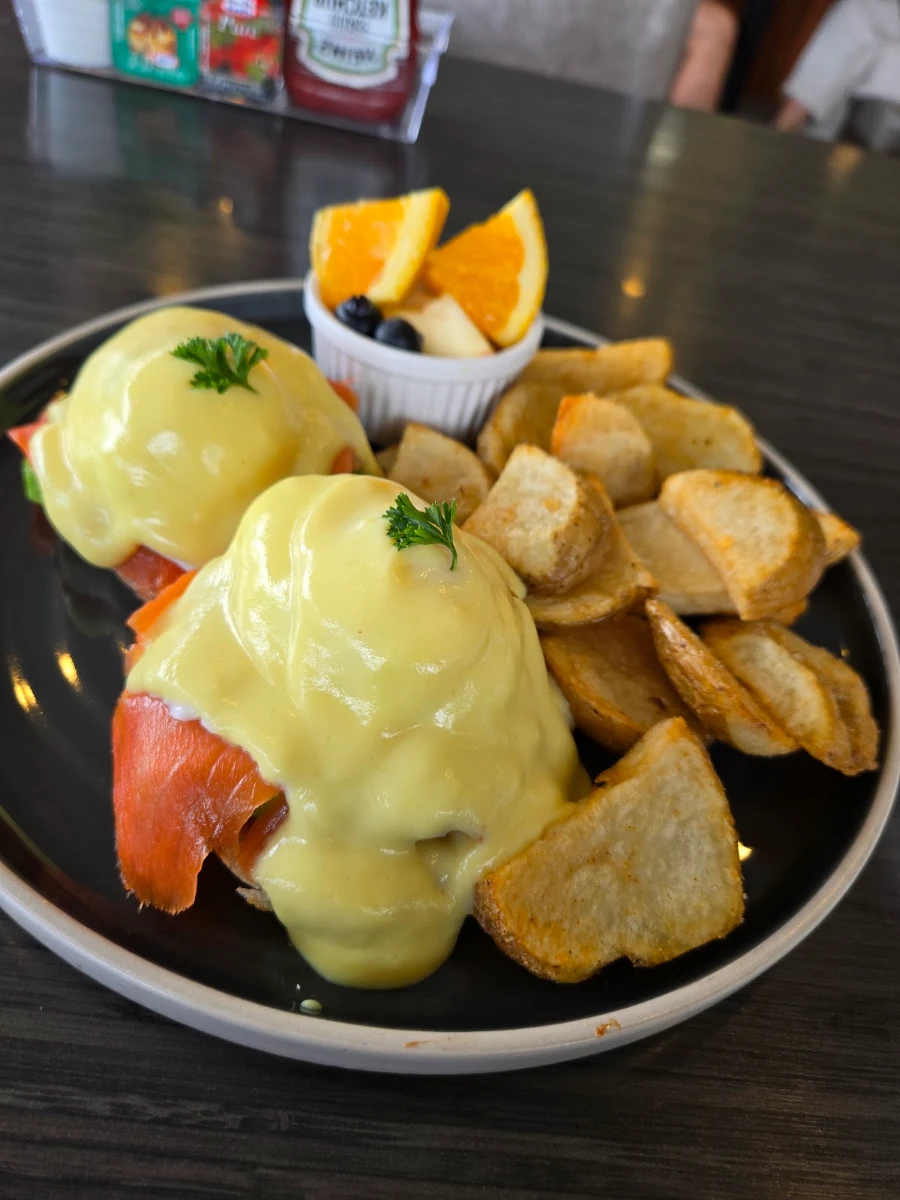 Food & drink, AT Cafe