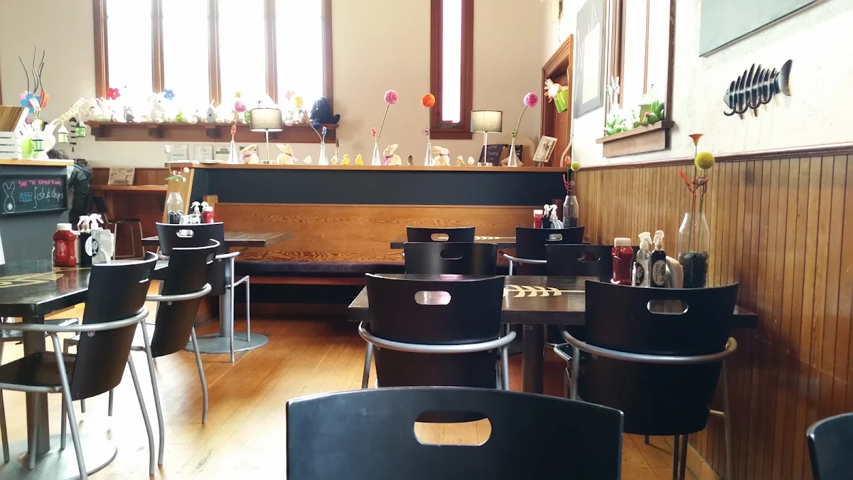 Vibe, Bare Bones Fish House & Smokery
