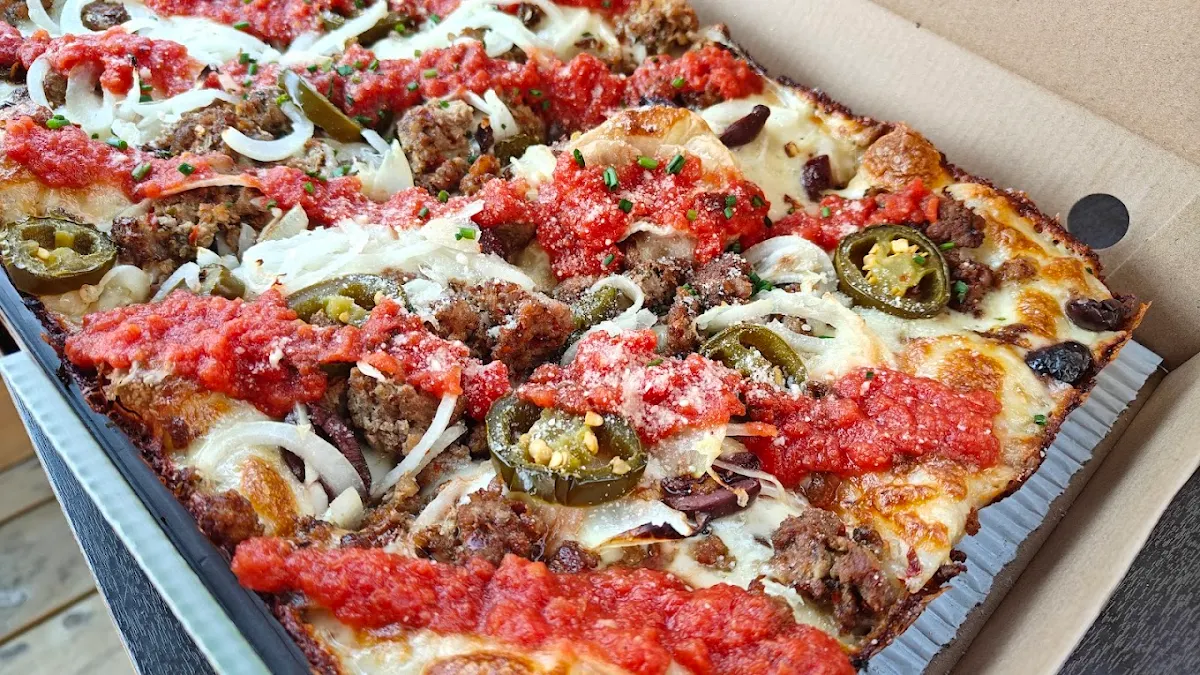 Food & drink, Renaissance Detroit Style Pizza