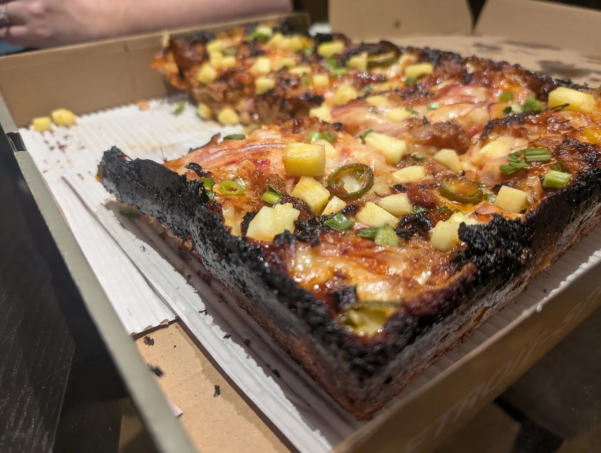 Food & drink, Renaissance Detroit Style Pizza