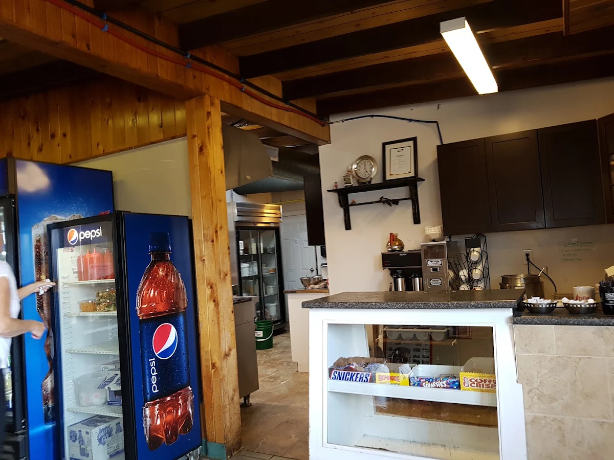 Vibe, Hazel's Cafe
