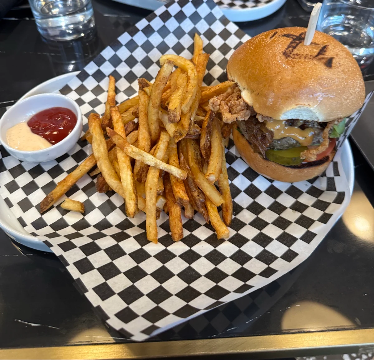Food & drink, Le Coin Sushi & Burger Bar