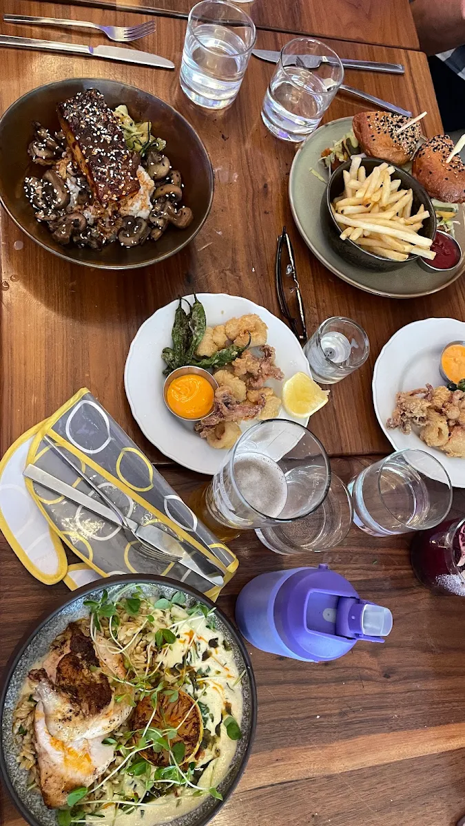 Food & drink, radius® on Brant