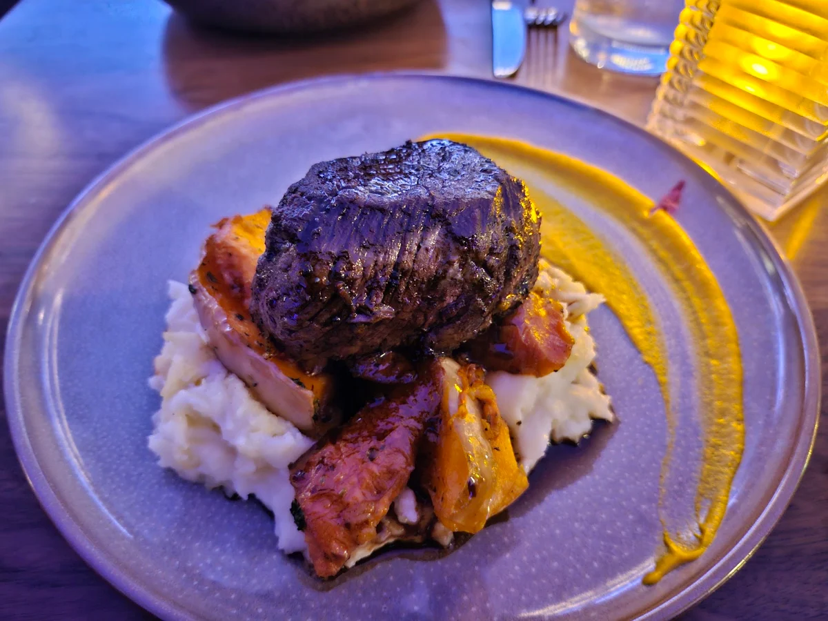 Food & drink, radius® on Brant