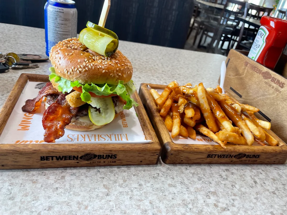 Food & drink, Between The Buns- Watrous