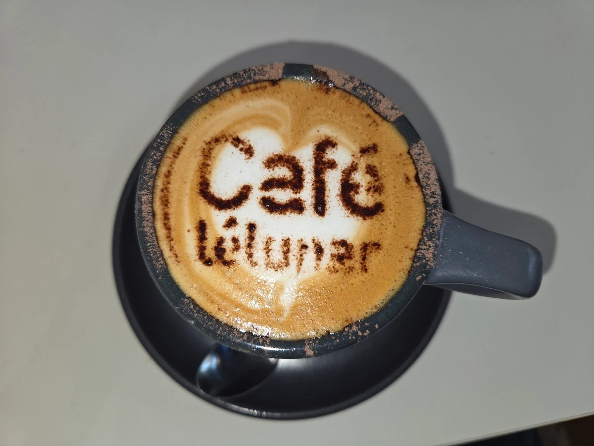 Food & drink, Cafe LeLunar