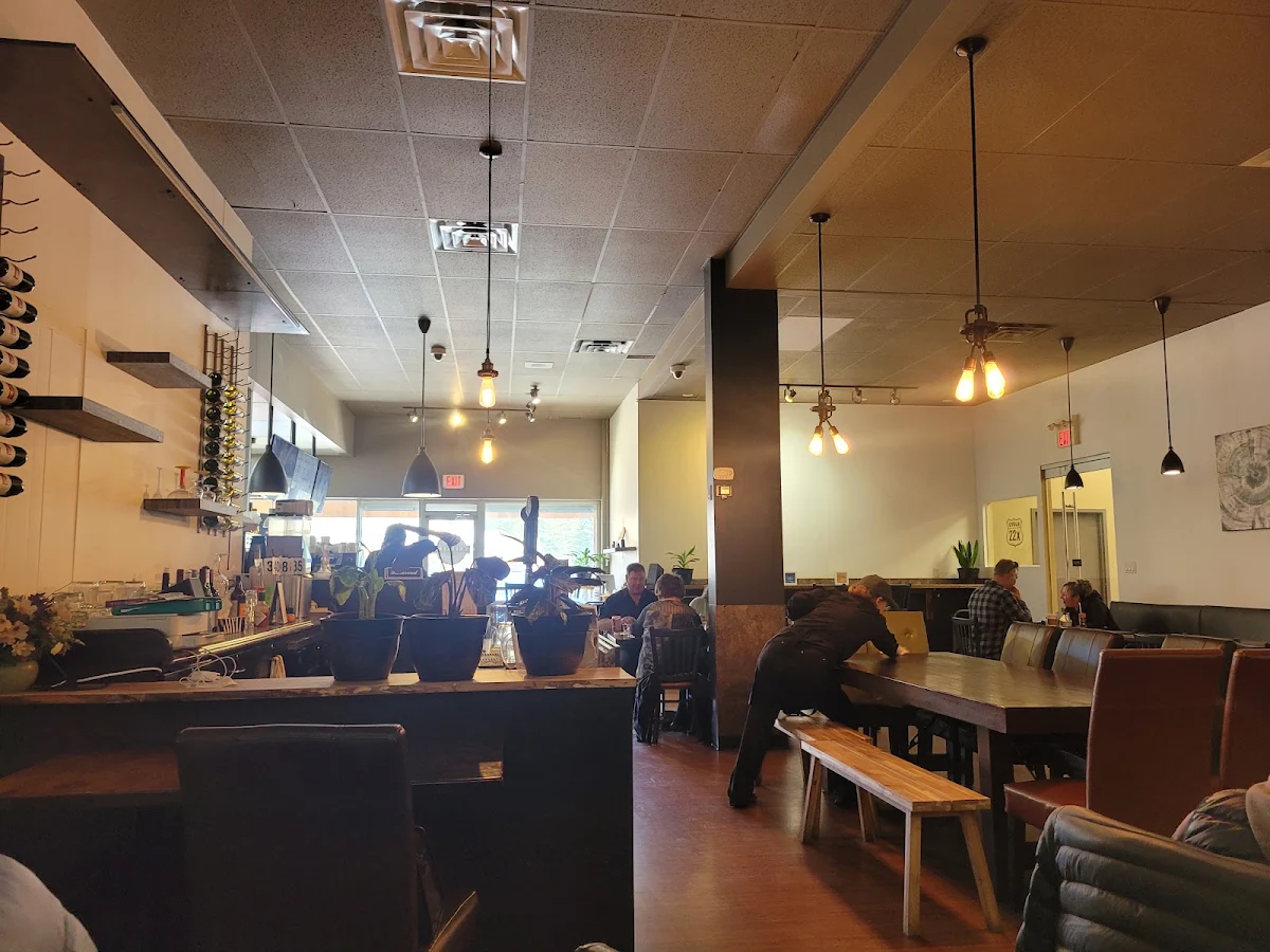 Vibe, Creekers Bistro and Restaurant