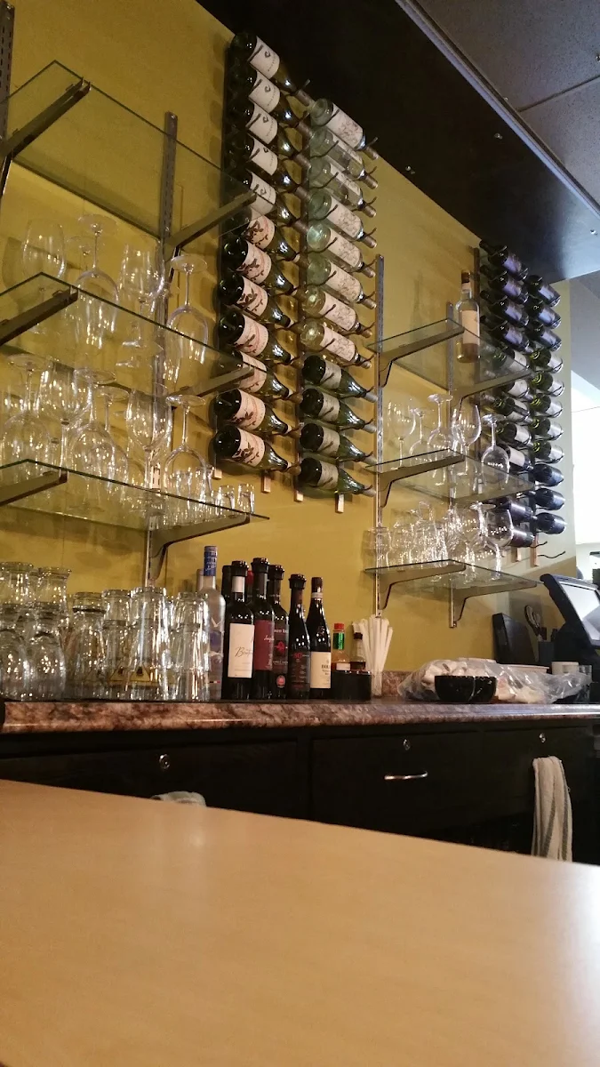 Vibe, Creekers Bistro and Restaurant