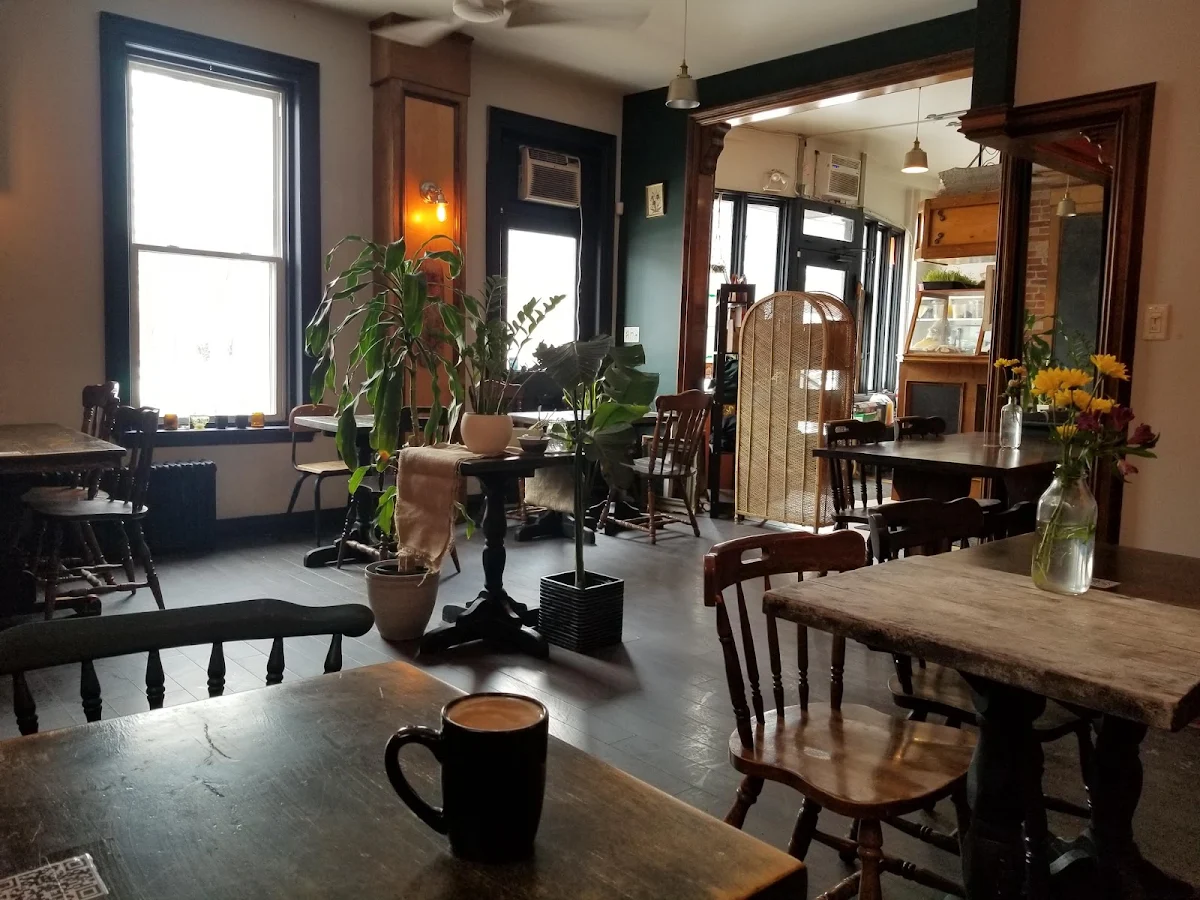Vibe, Revelstoke Café