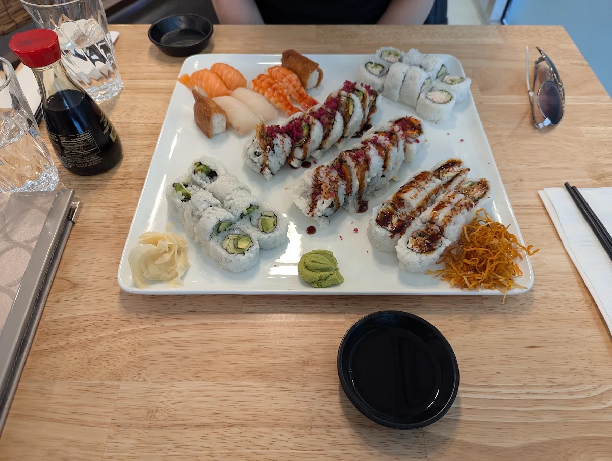 Food & drink, Black Fin Sushi