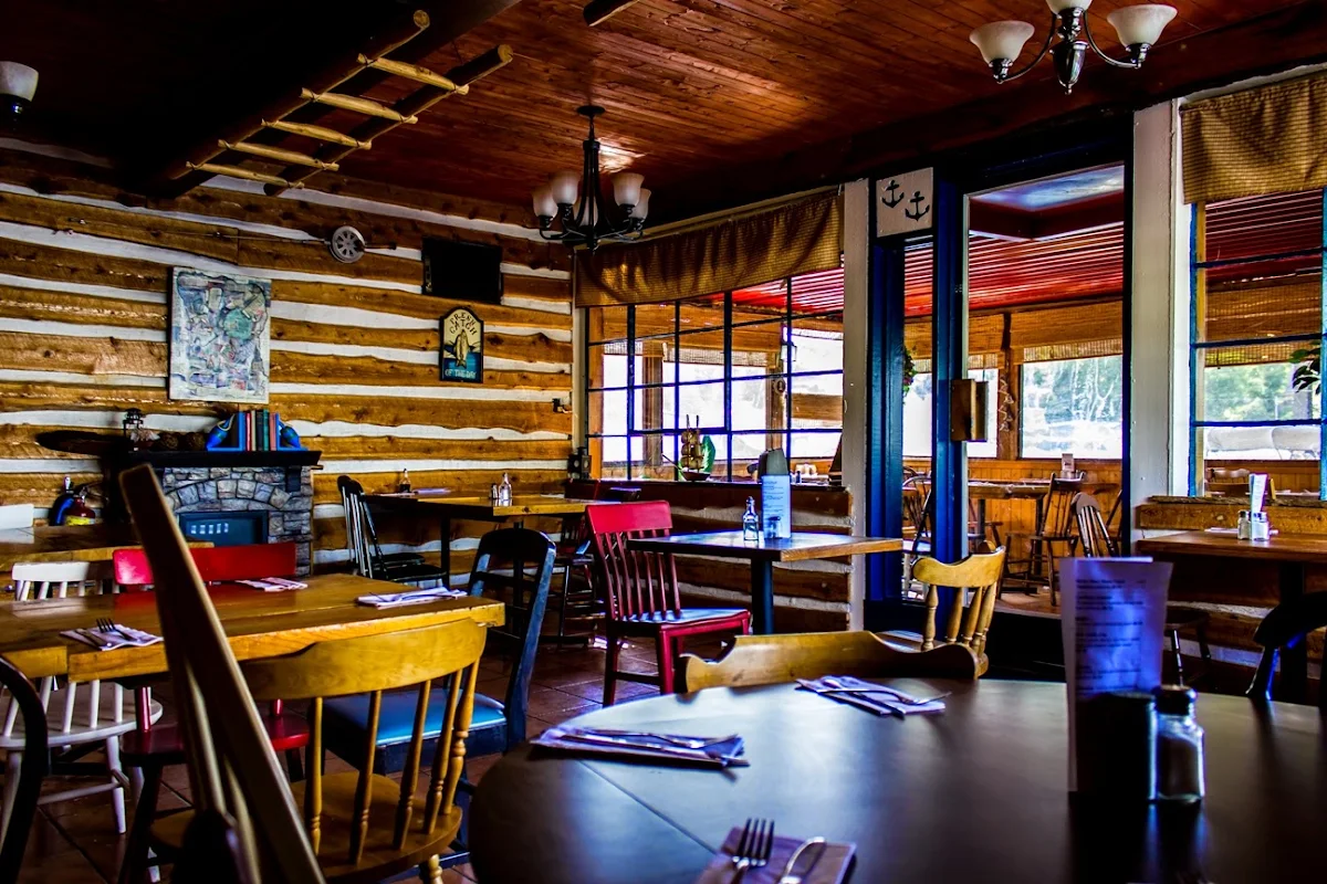 Vibe, The Galley
