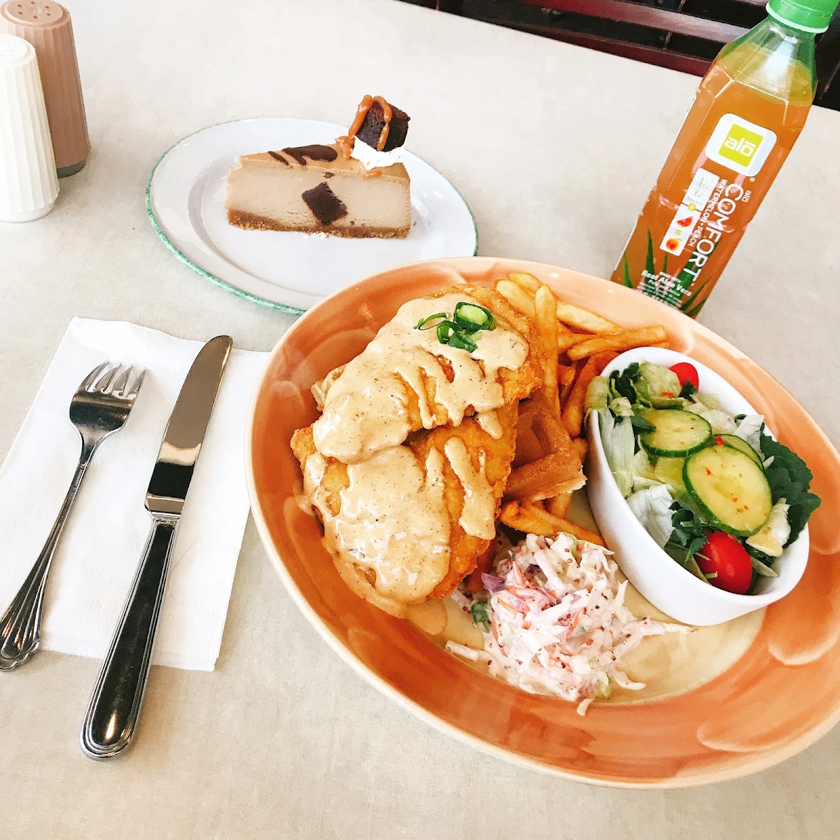 Food & drink, East Meets West Bistro