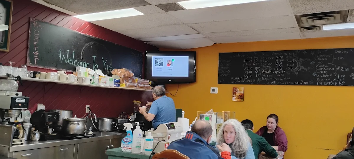 Vibe, Yaser's Cafe