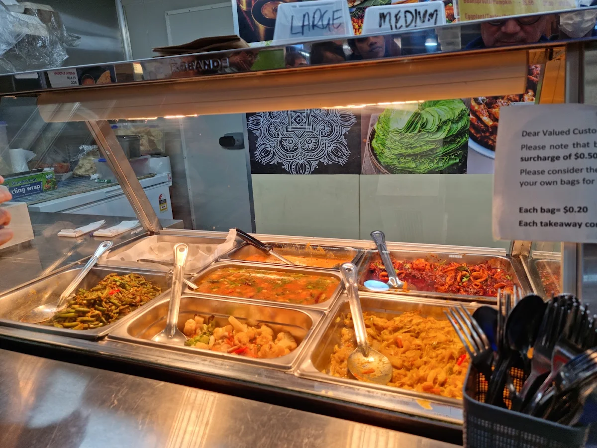 Vibe, Harin Curry House