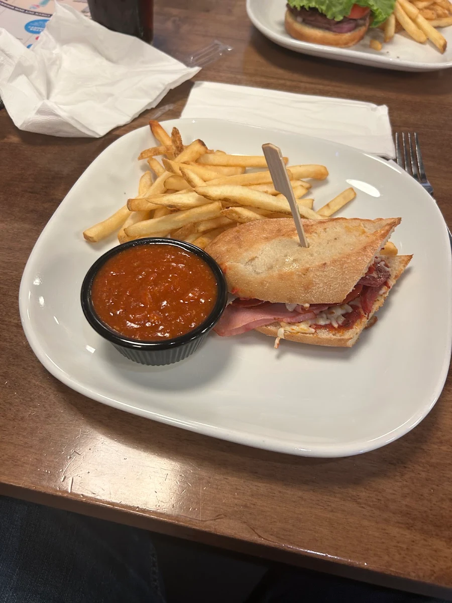 Food & drink, Boston Pizza