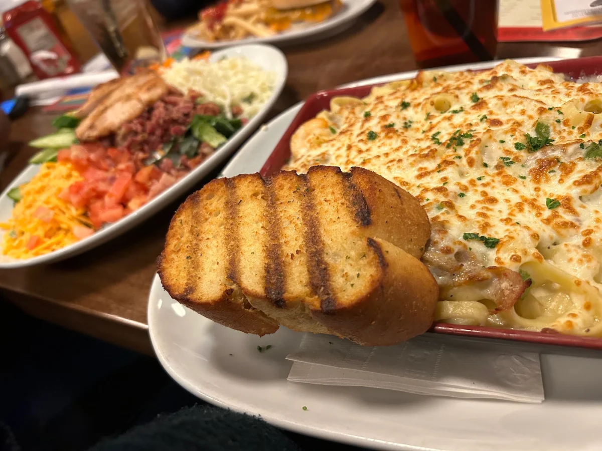 Food & drink, Boston Pizza