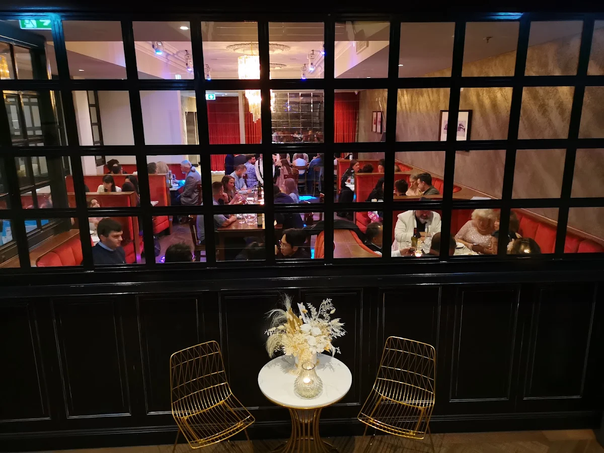 Vibe, The Gatsby Lounge