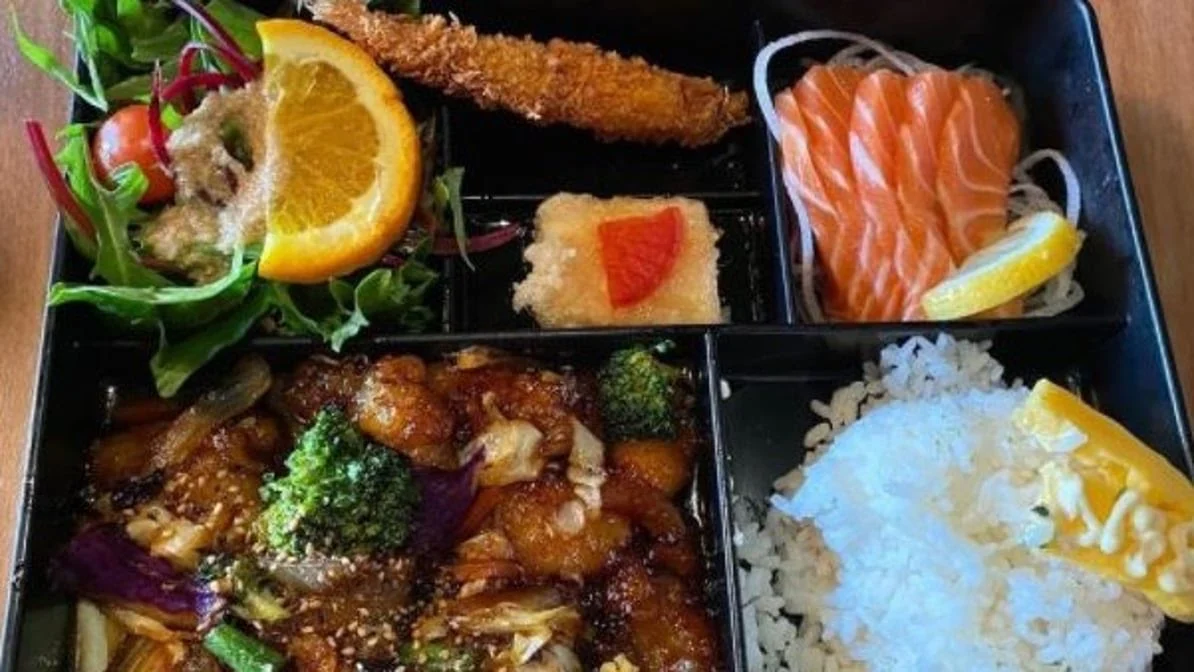 Food & drink, Akira Sushi
