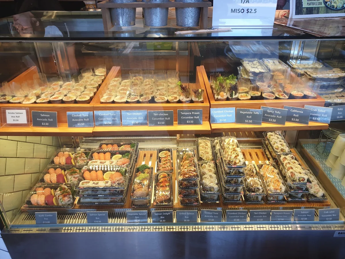 Vibe, Akira Sushi