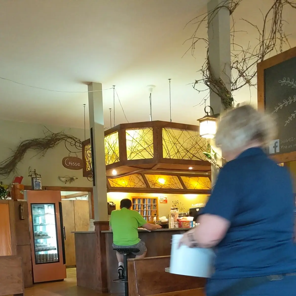 Vibe, Wood's Snack Bar