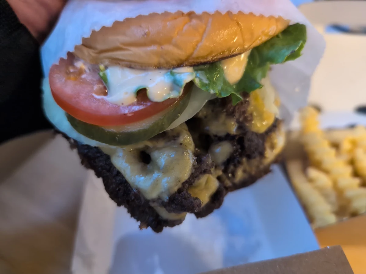 Food & drink, Shake Shack - King West